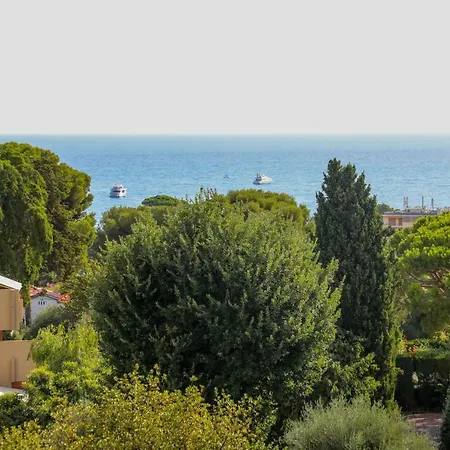 Au Soleil D'antibes * אנטיב